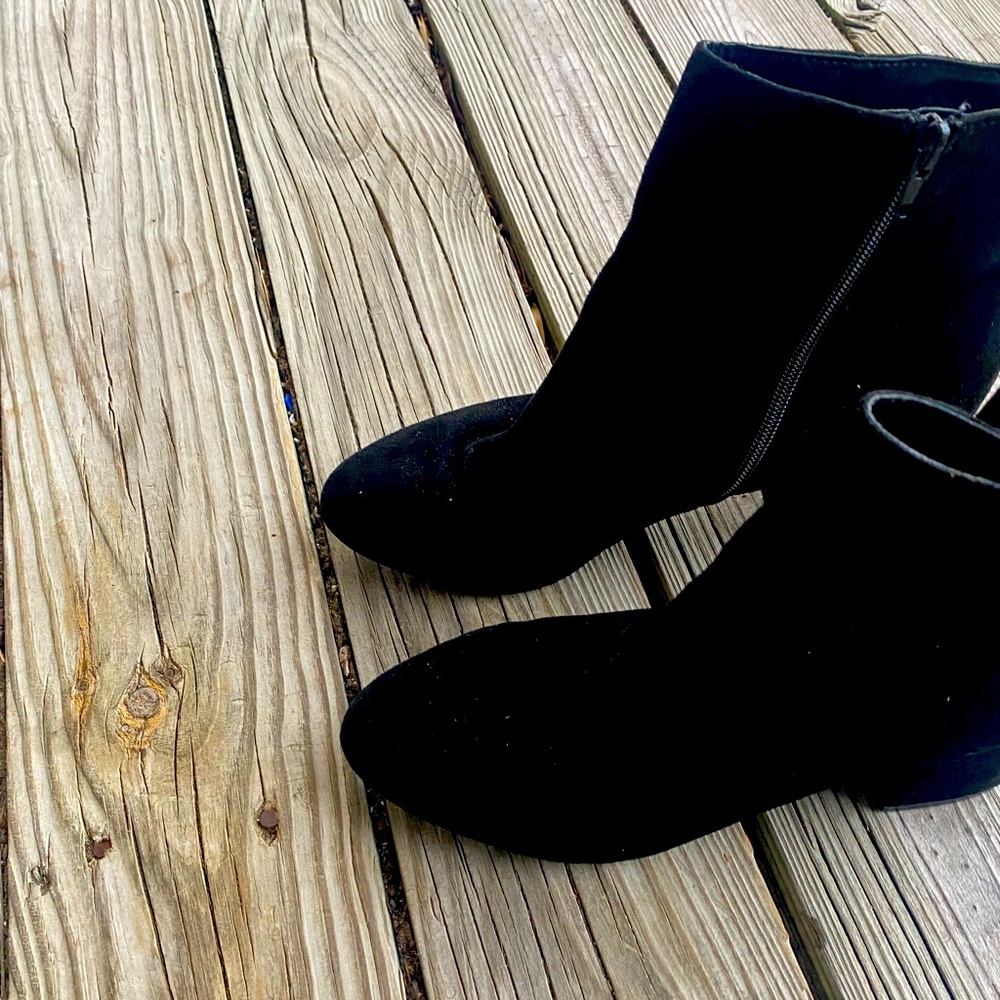 Black Boots
